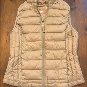Puffy gold vest